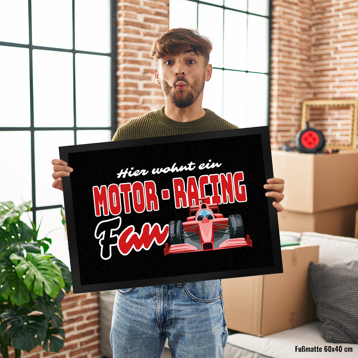 Sportwagen Fußmatte in 35x50 cm mit Spruch: Hier wohnt ein Motor-Racing Fan