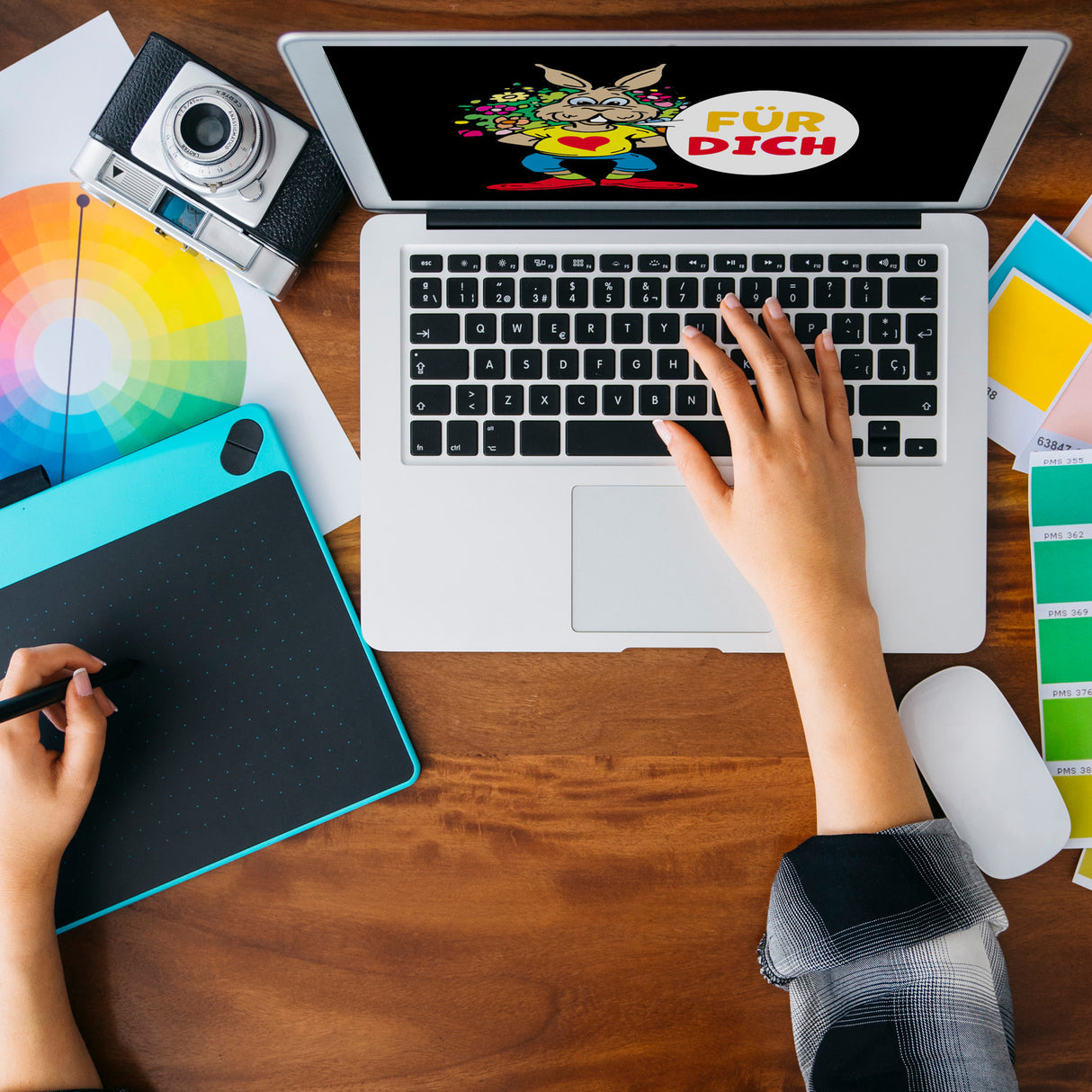 Osterhase Tasse in Schwarz mit Spruch: Für dich