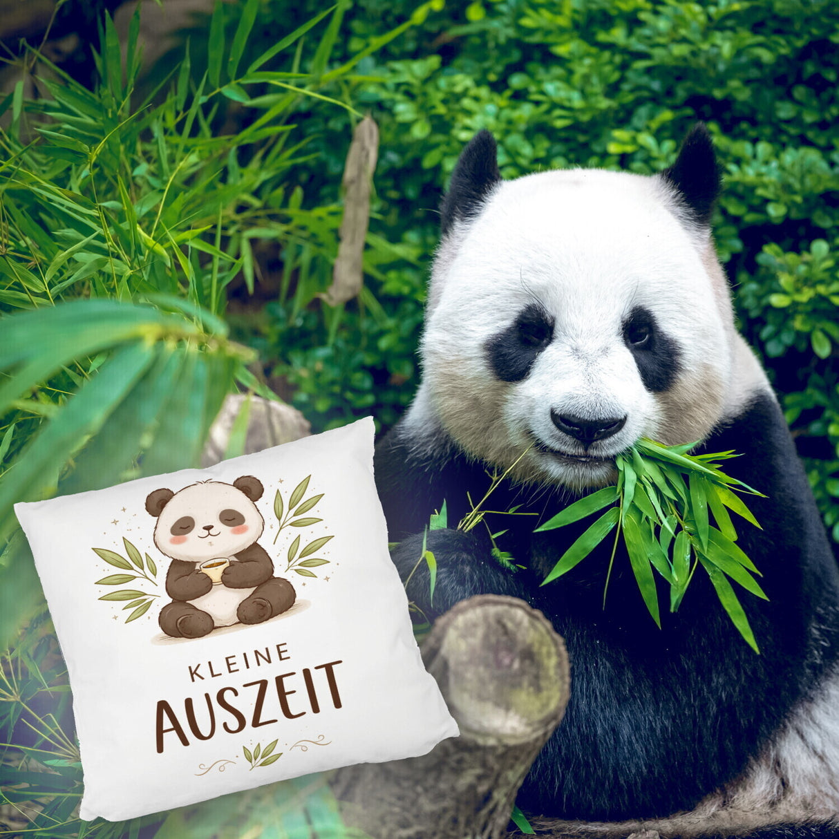 Panda mit Bambusblätter Kleine Auszeit Kissen für Pandafans