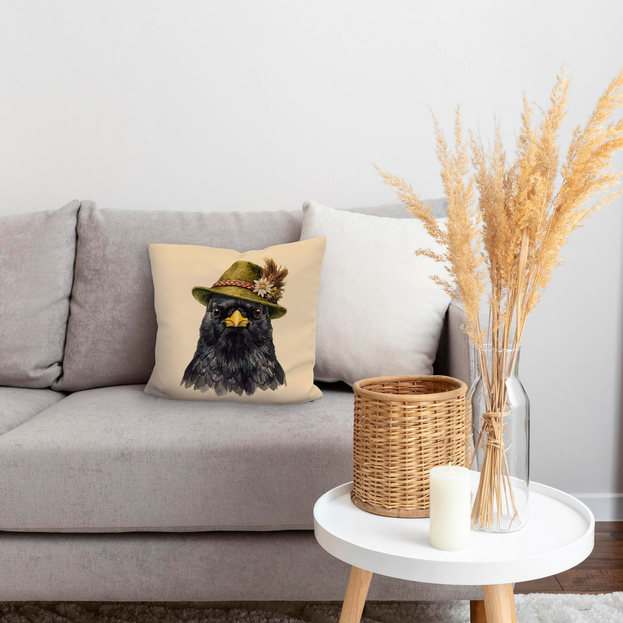 Alpendohle mit alpenländischem Trachtenhut Kissen