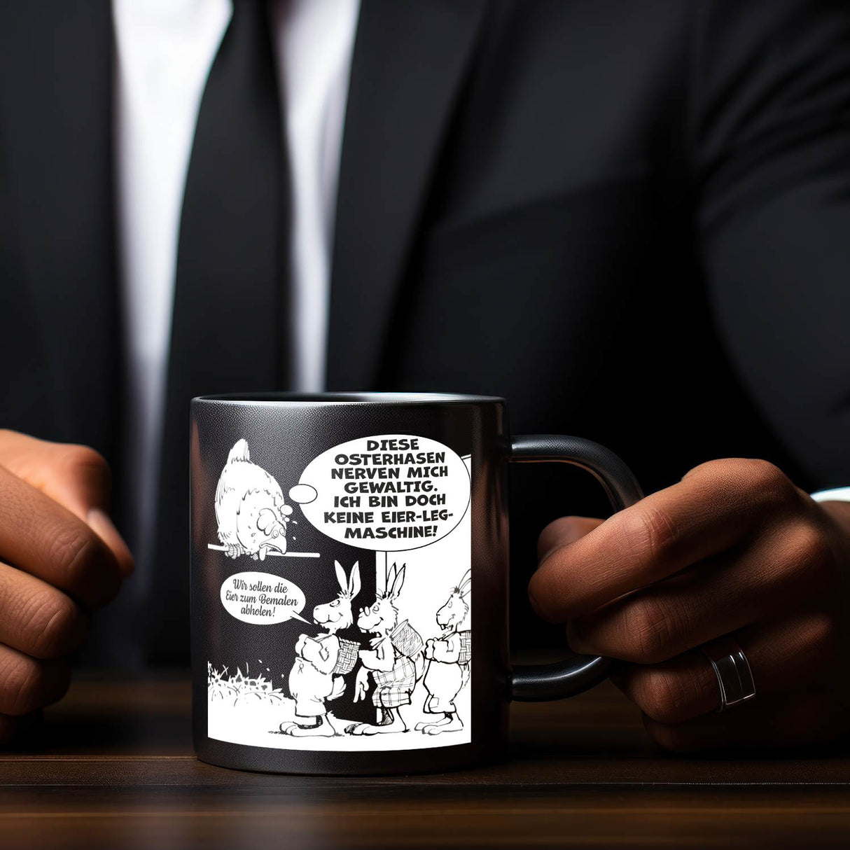 Osterhase und Huhn Tasse in Schwarz mit Spruch: Osterhasen nerven, keine Eier-Maschine!