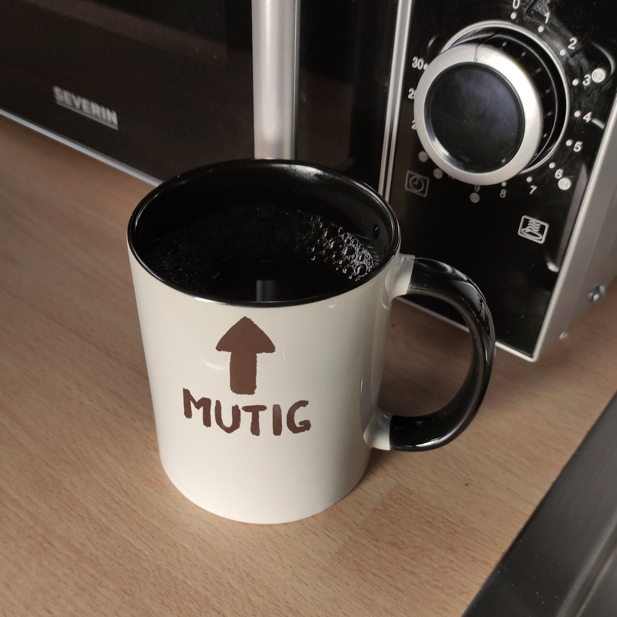 Mut ist wenn man Durchfall hat und trotzdem furzt Kaffeebecher