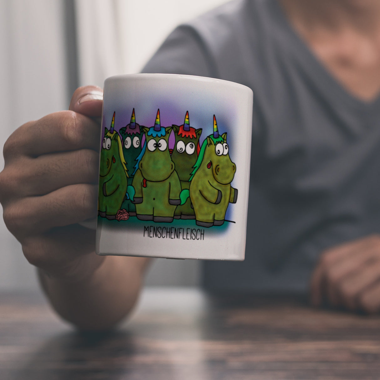 Honeycorns Kaffeebecher mit Einhorn Motiv und Spruch: Menschenfleisch