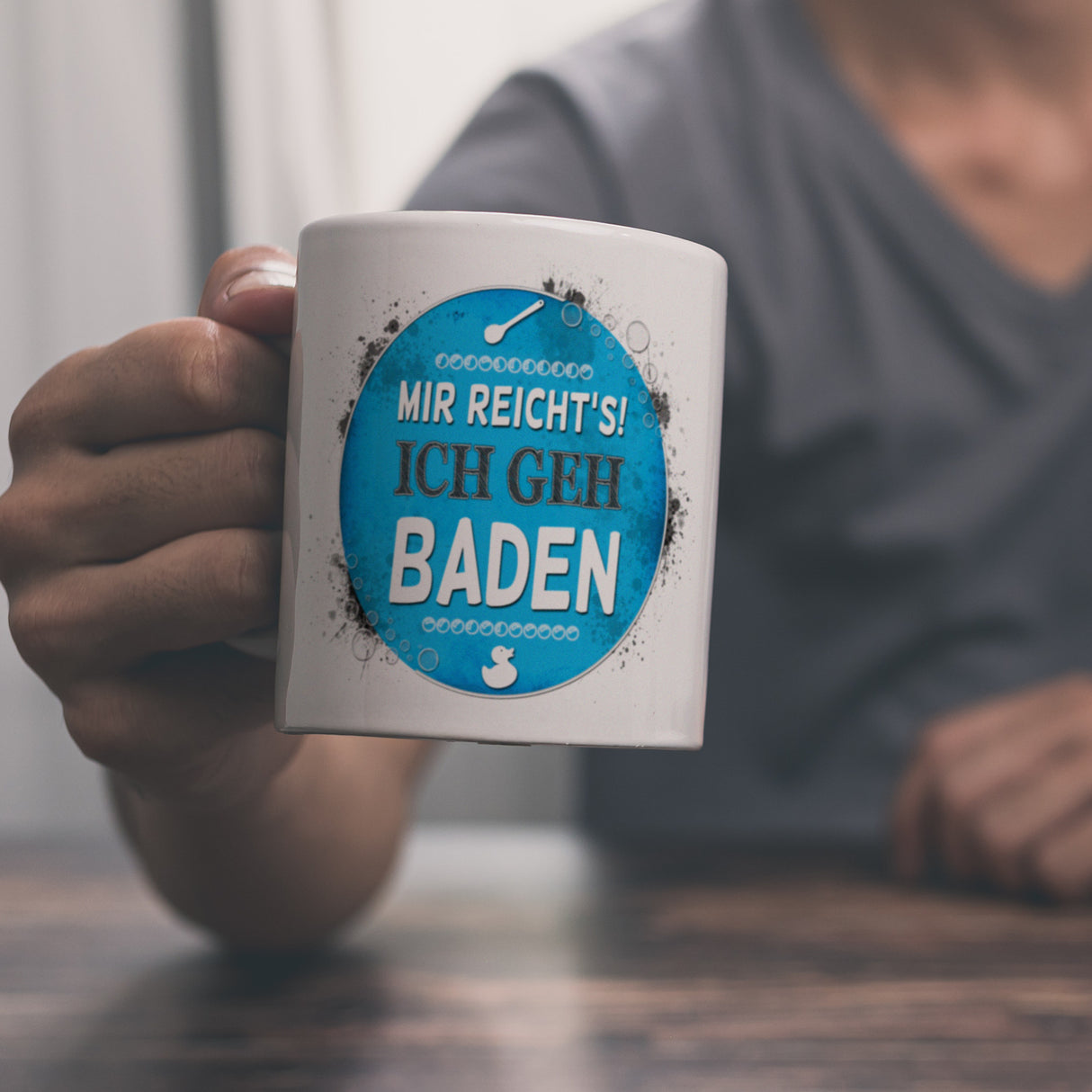 Kaffeebecher mit Spruch: Mir reicht's! Ich geh baden