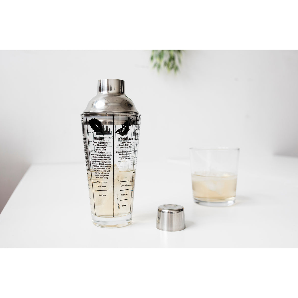 Mix Master Cocktail Shaker mit aufgedruckten Rezepten
