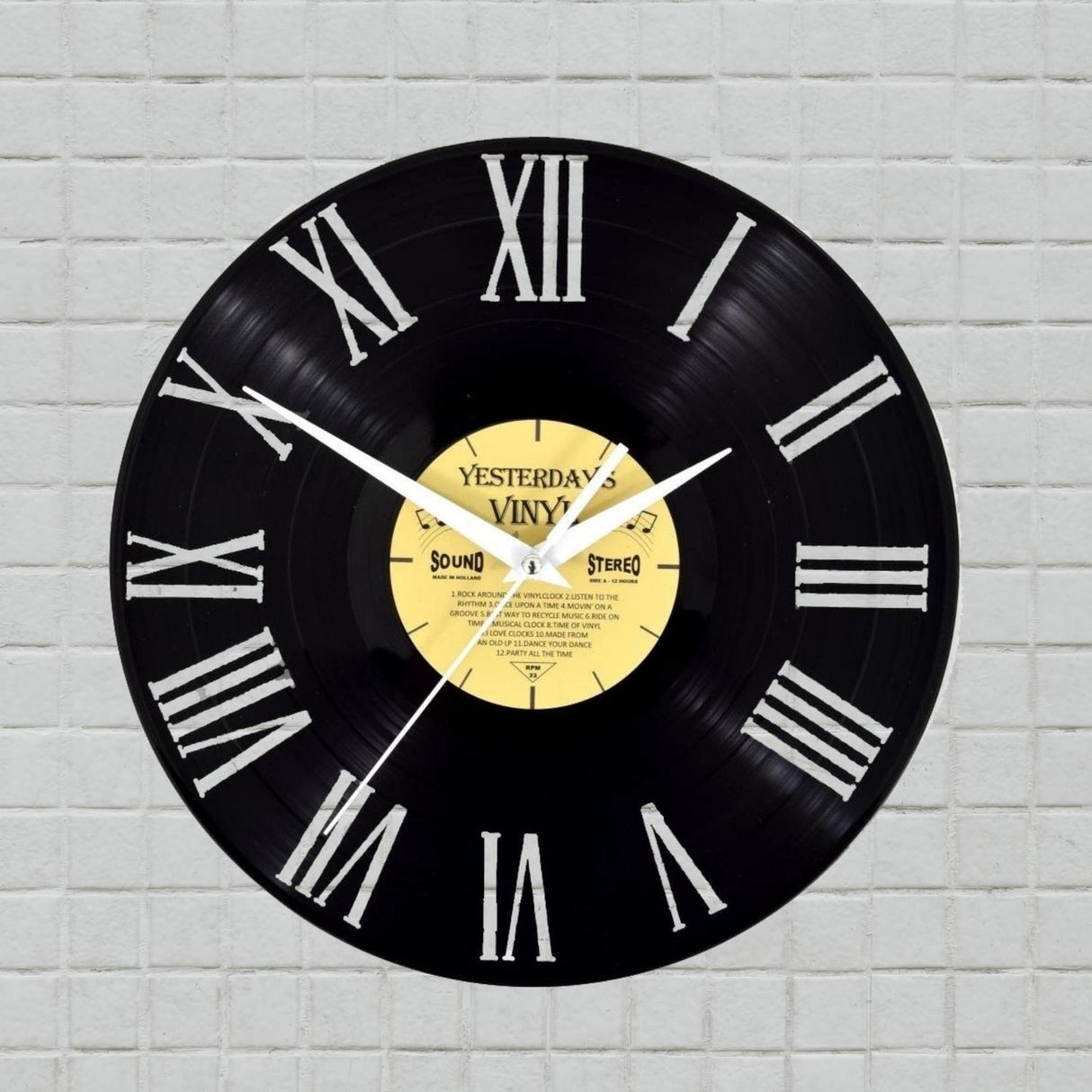 Römische Ziffern Vinyl Wanduhr aus einer echten Schallplatte