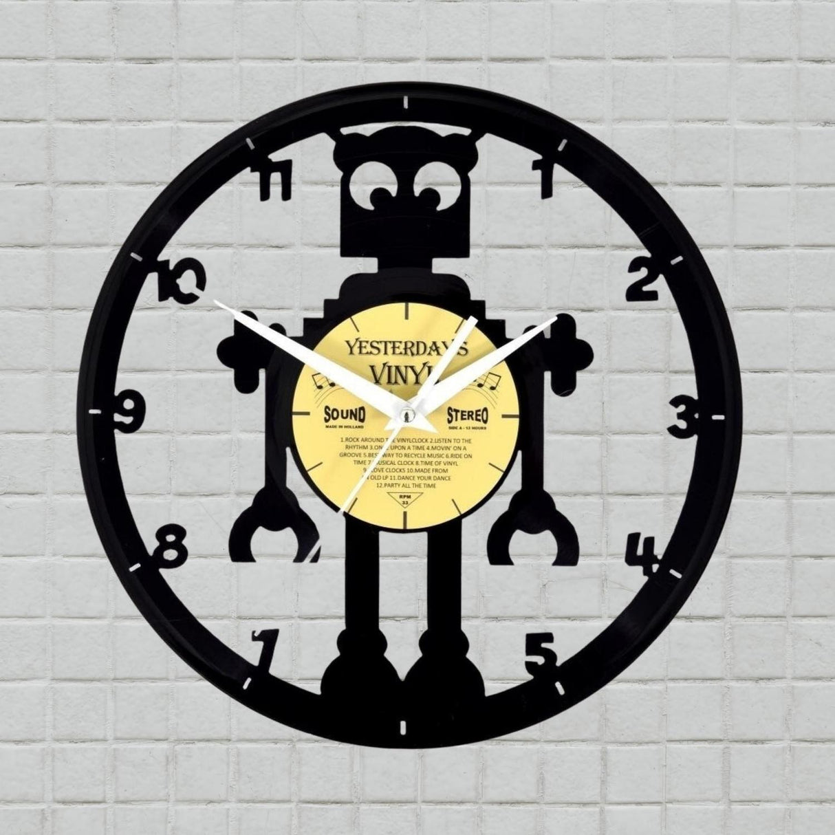 Roboter Vinyl Wanduhr aus einer echten Schallplatte