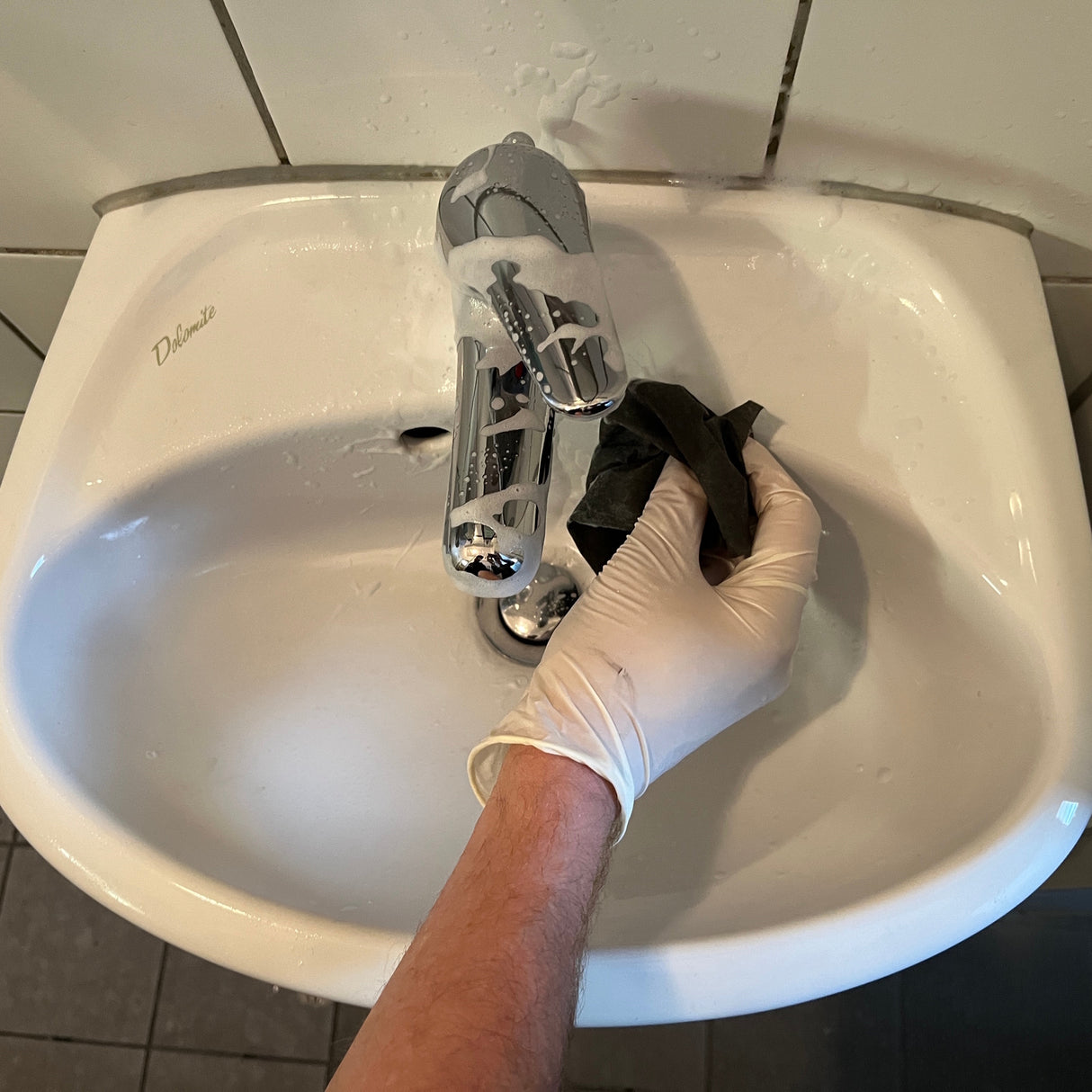 Universal Wischtuch auf Rolle in schwarz und pink 2x50 Tücher Putzlappen oder Reinigungstücher
