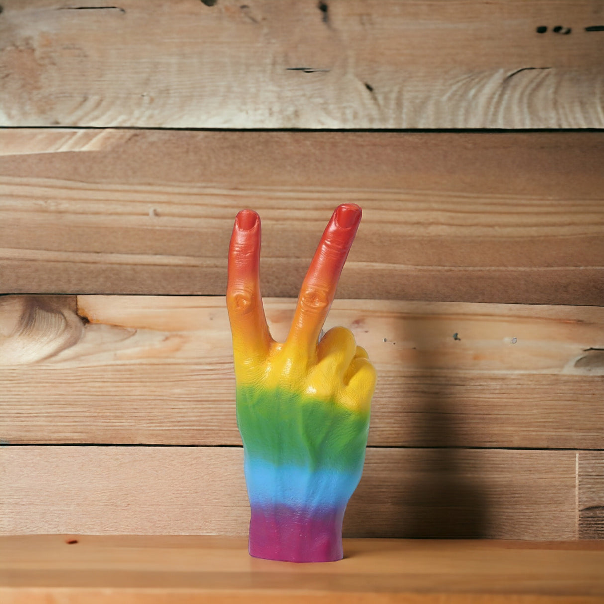 Peace Dekofigur Regenbogen Hand Peacezeichen Deko Figur in Regenbogenfarben