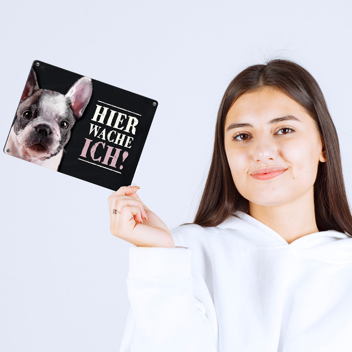 Metallschild mit Französische Bulldogge Motiv und Spruch: Hier wache ich!