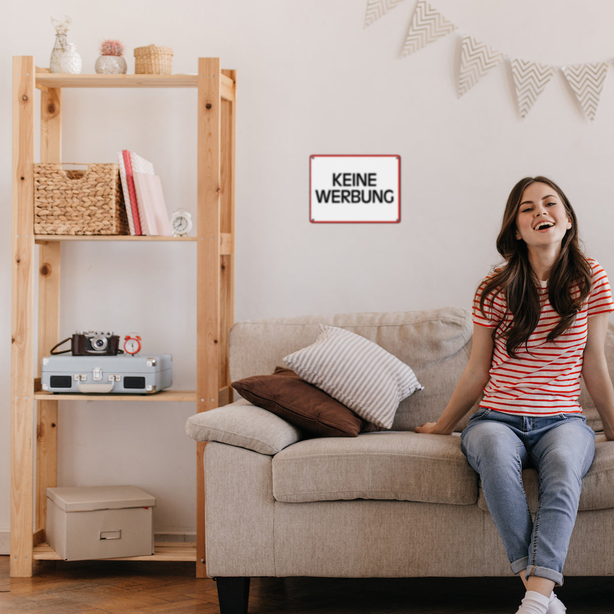 Keine Werbung Warn- und Hinweisschild im modernen Design