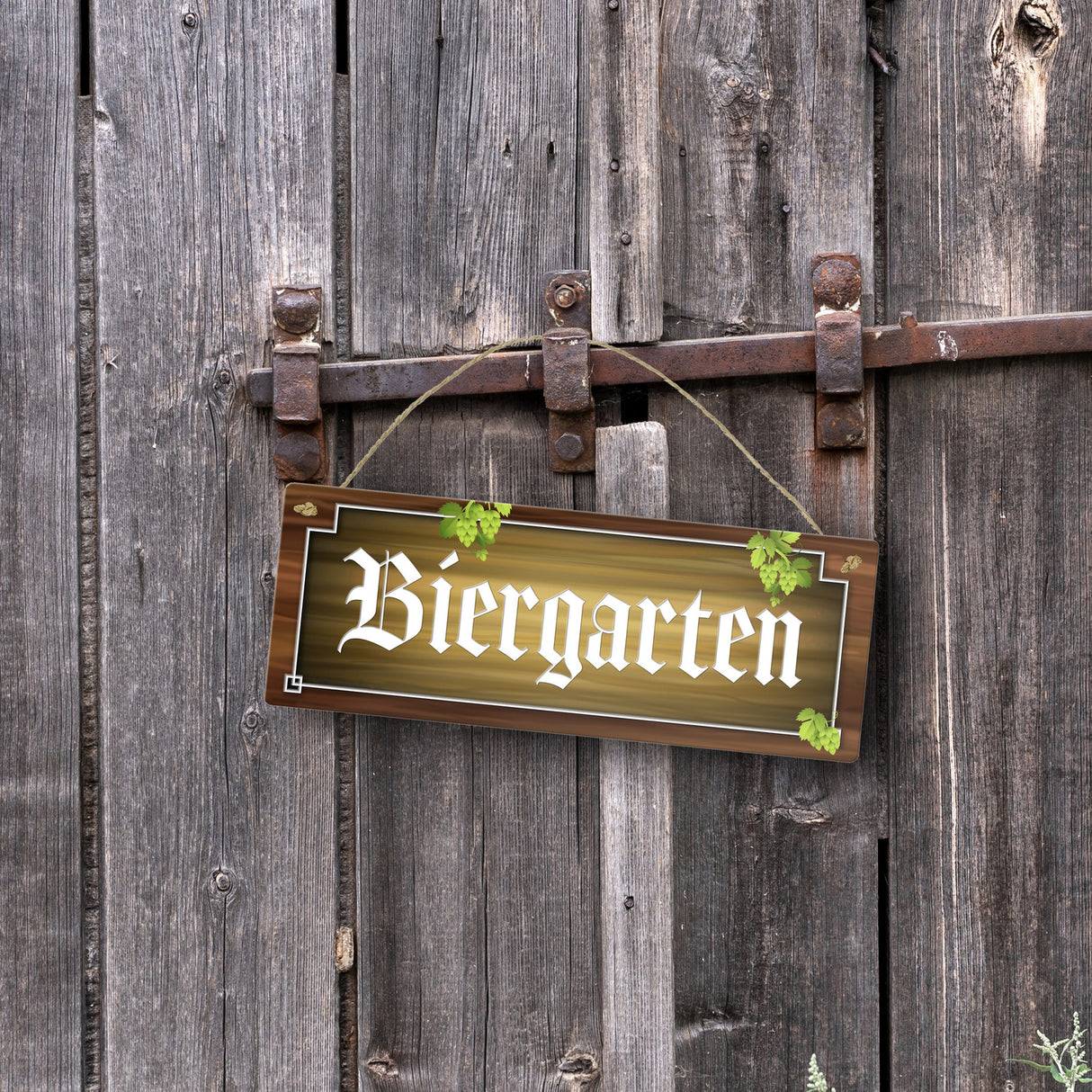Biergarten Metallschild in Holz-Optik und Hopfen Motiv