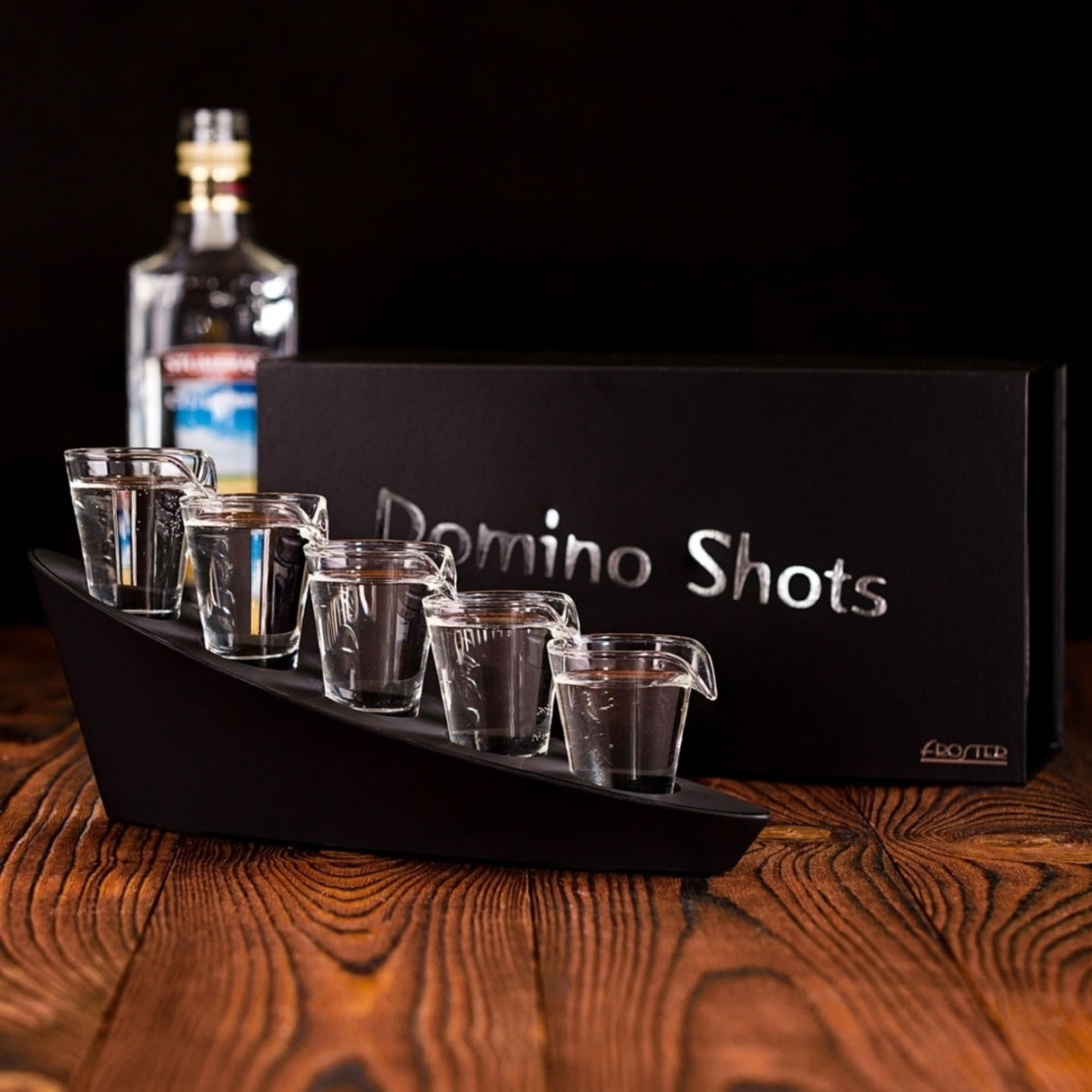 Domino Shots Schnapsgläser im 5er Set mit LED-Ständer