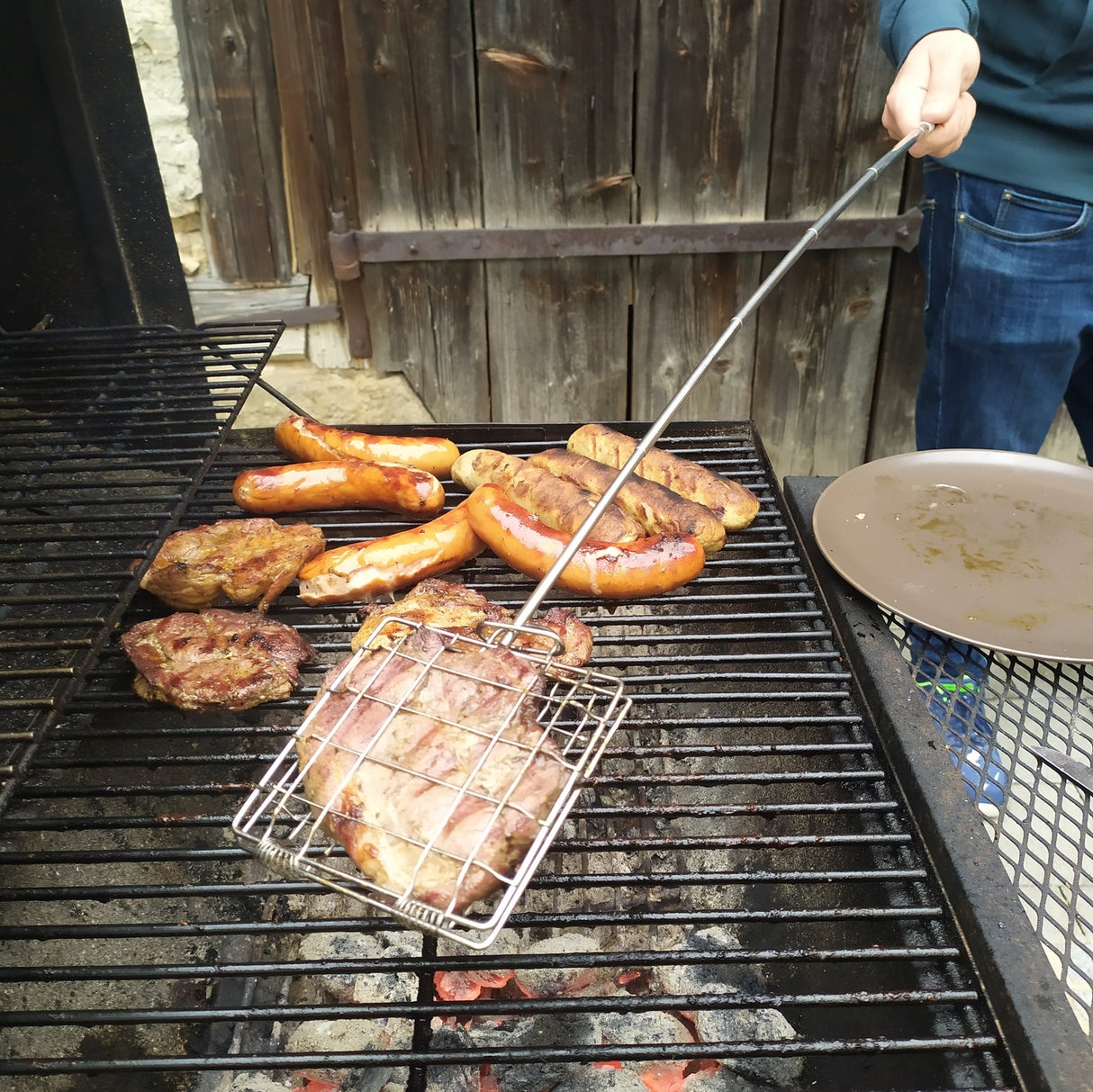 ausziehbares Grillgitter für Fisch, Fleisch oder Gemüse