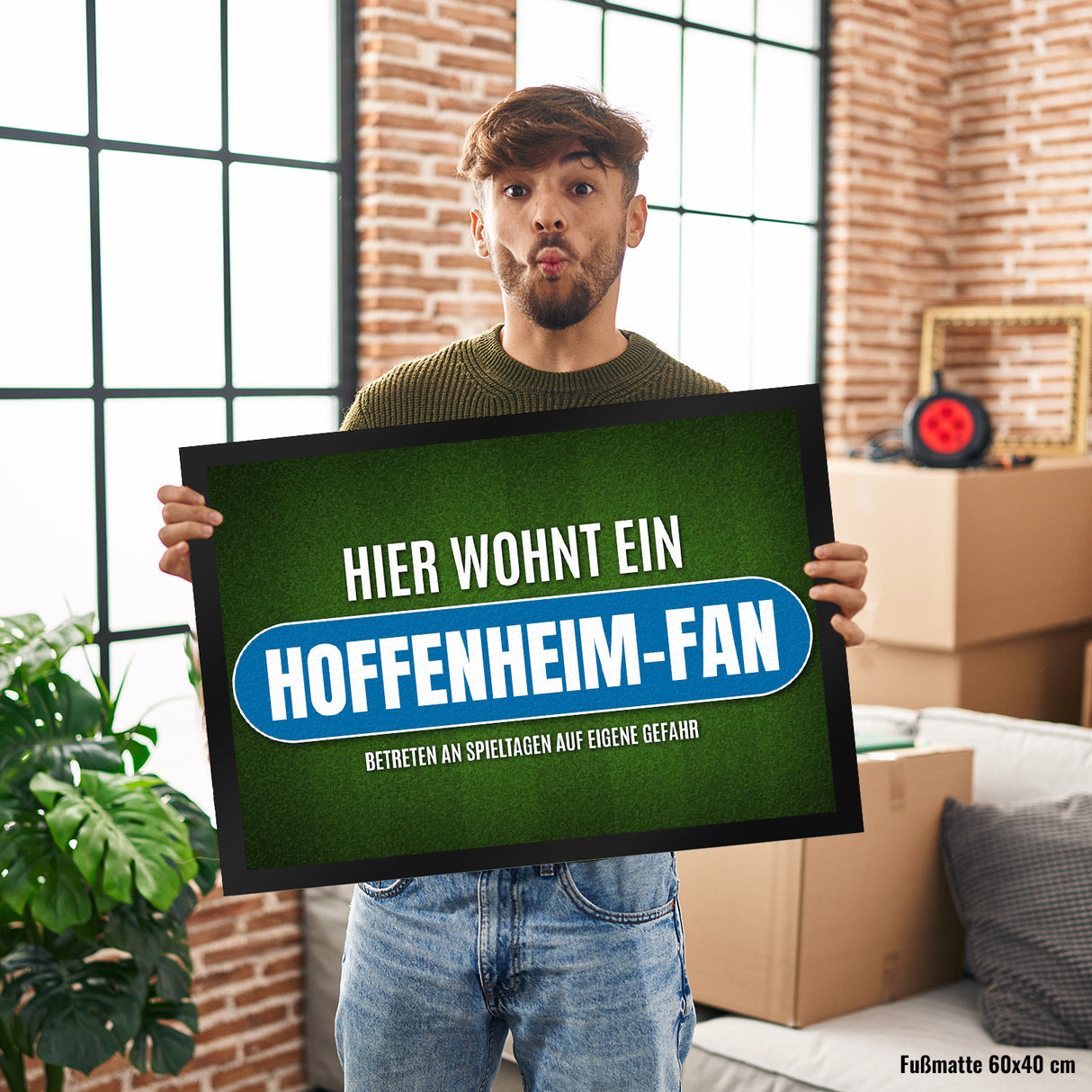 Hier wohnt ein Hoffenheim-Fan Fußmatte mit Rasen Motiv