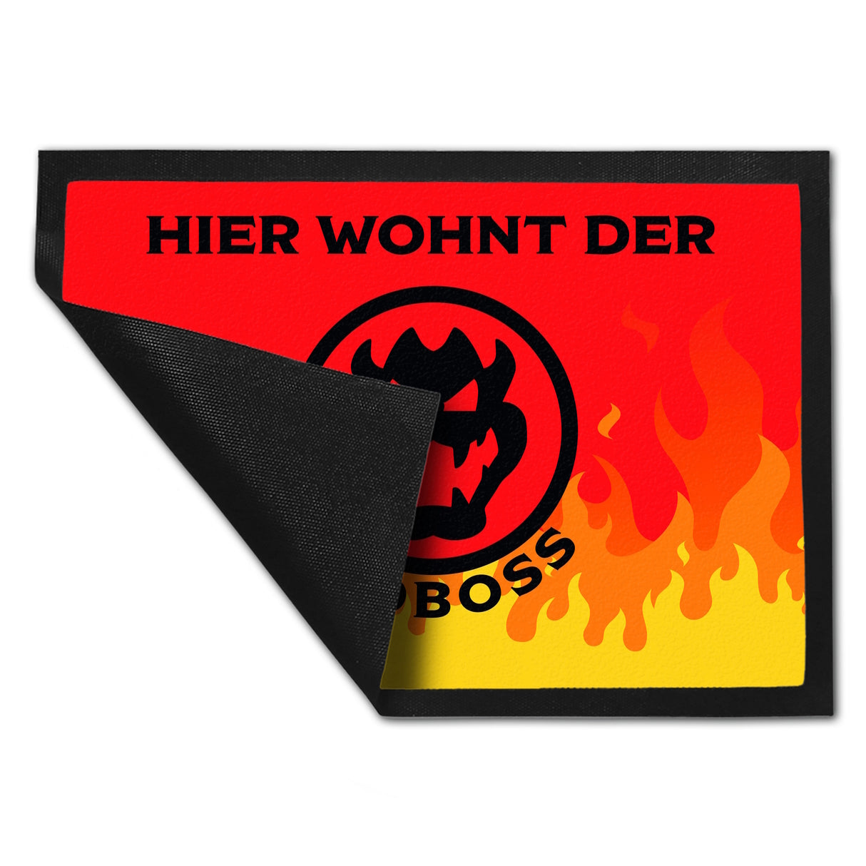 Hier wohnt der Endboss Fußmatte mit Flammenmotiv