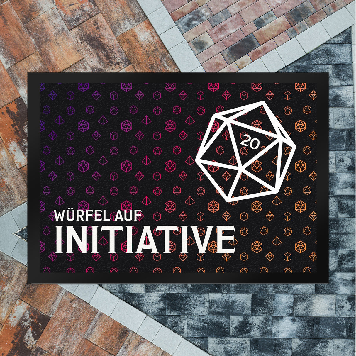 Tabletop Fußmatte mit Würfelmuster und Spruch: Würfel auf Initiative