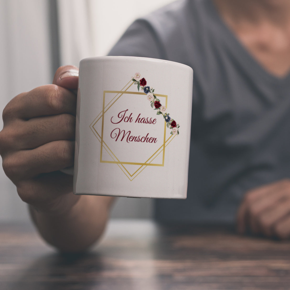 Ich hasse Menschen Kaffeetasse mit goldenem Rahmen und Blumen
