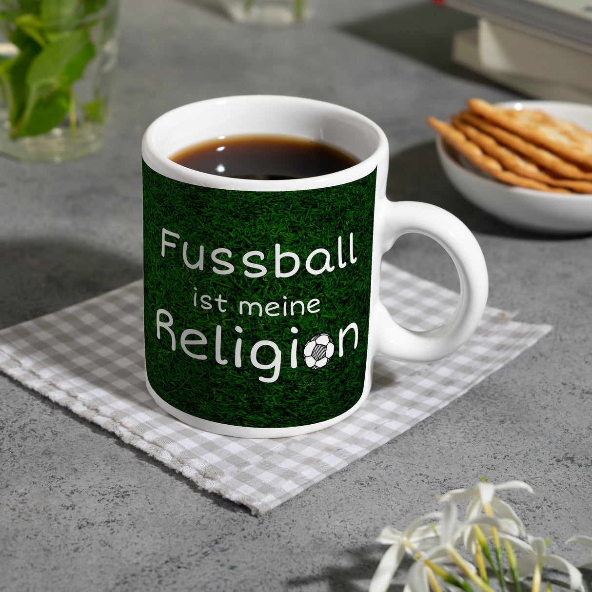 Fussball ist meine Religion Kaffeebecher mit Fussballmotiv