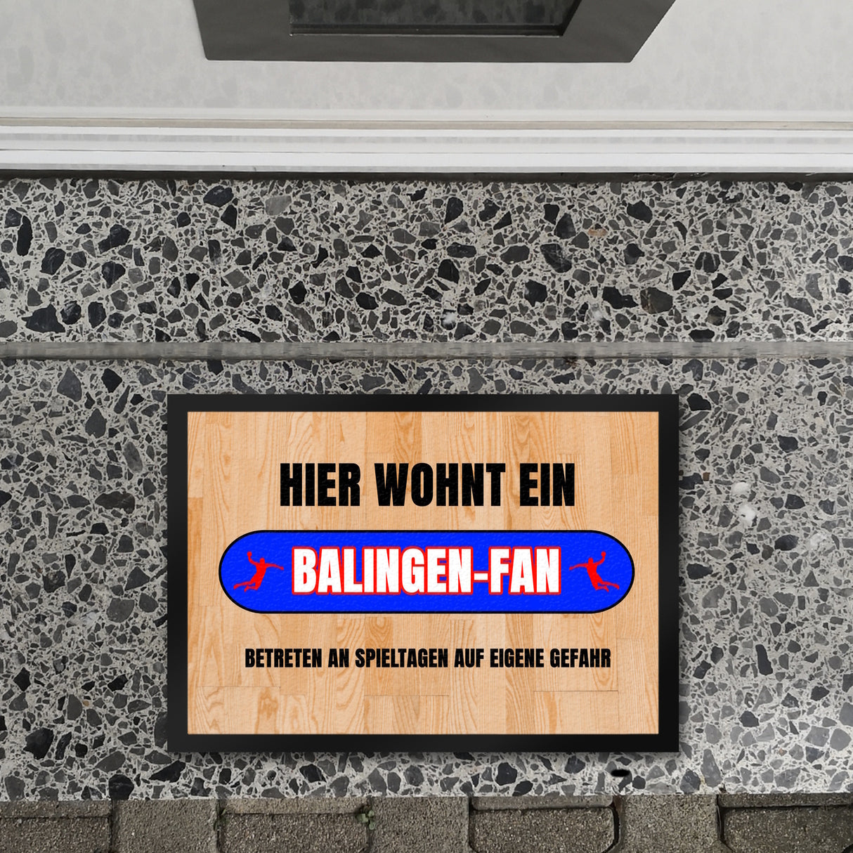 Hier wohnt ein Balingen-Fan Fußmatte in 35x50 cm mit Turnhallenboden Motiv