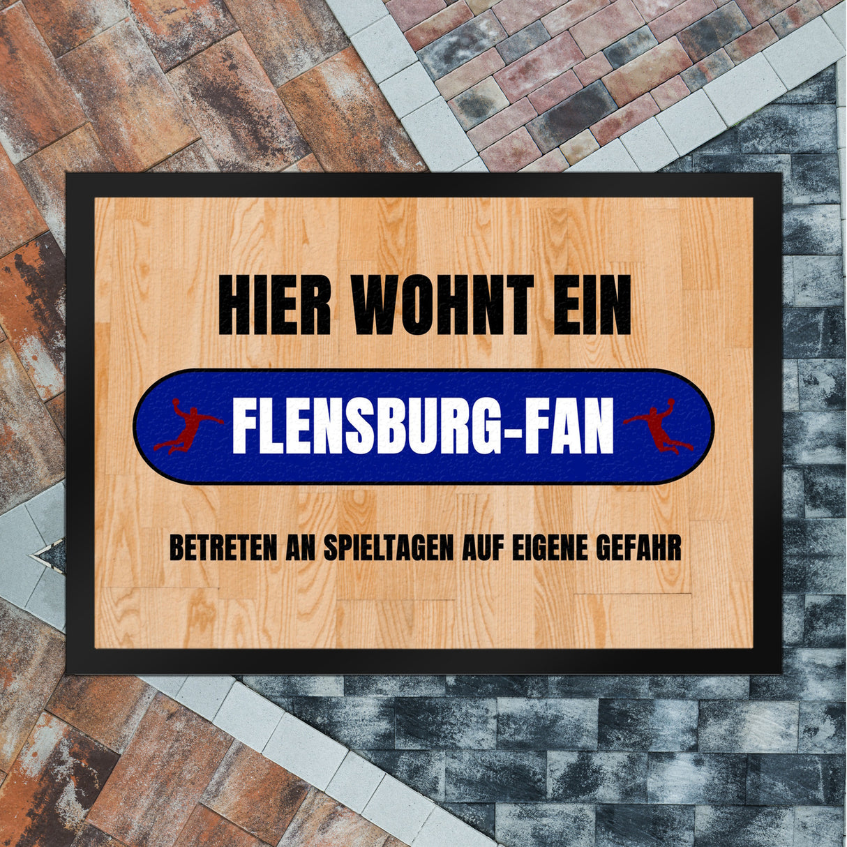 Hier wohnt ein Flensburg-Fan Fußmatte in 35x50 cm mit Turnhallenboden Motiv