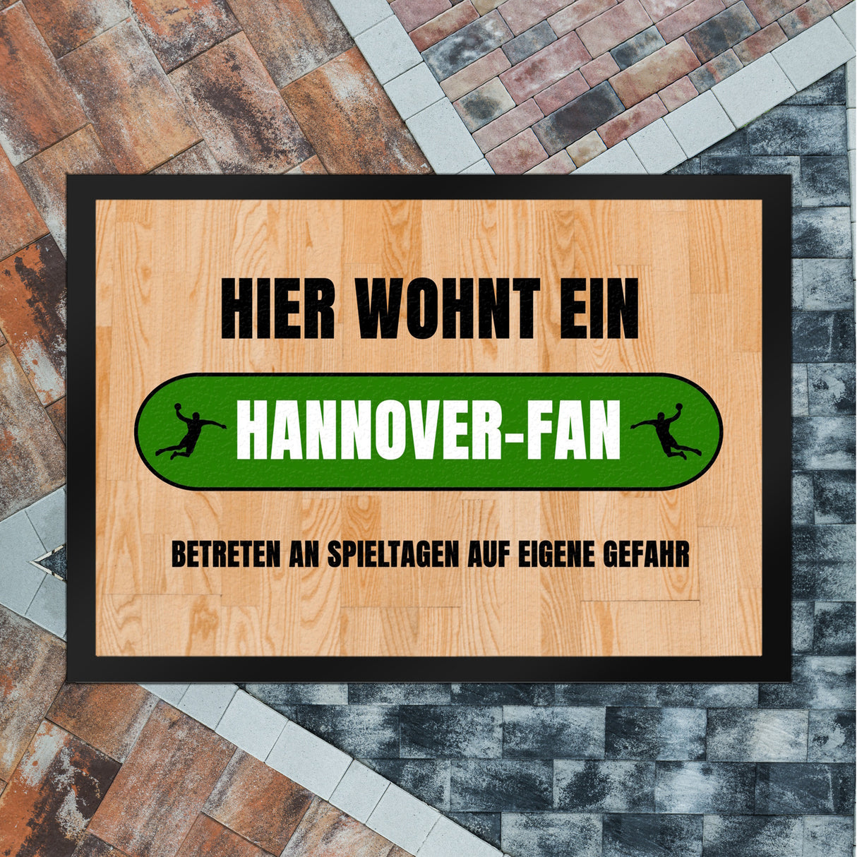 Hier wohnt ein Hannover-Fan Fußmatte in 35x50 cm mit Turnhallenboden Motiv