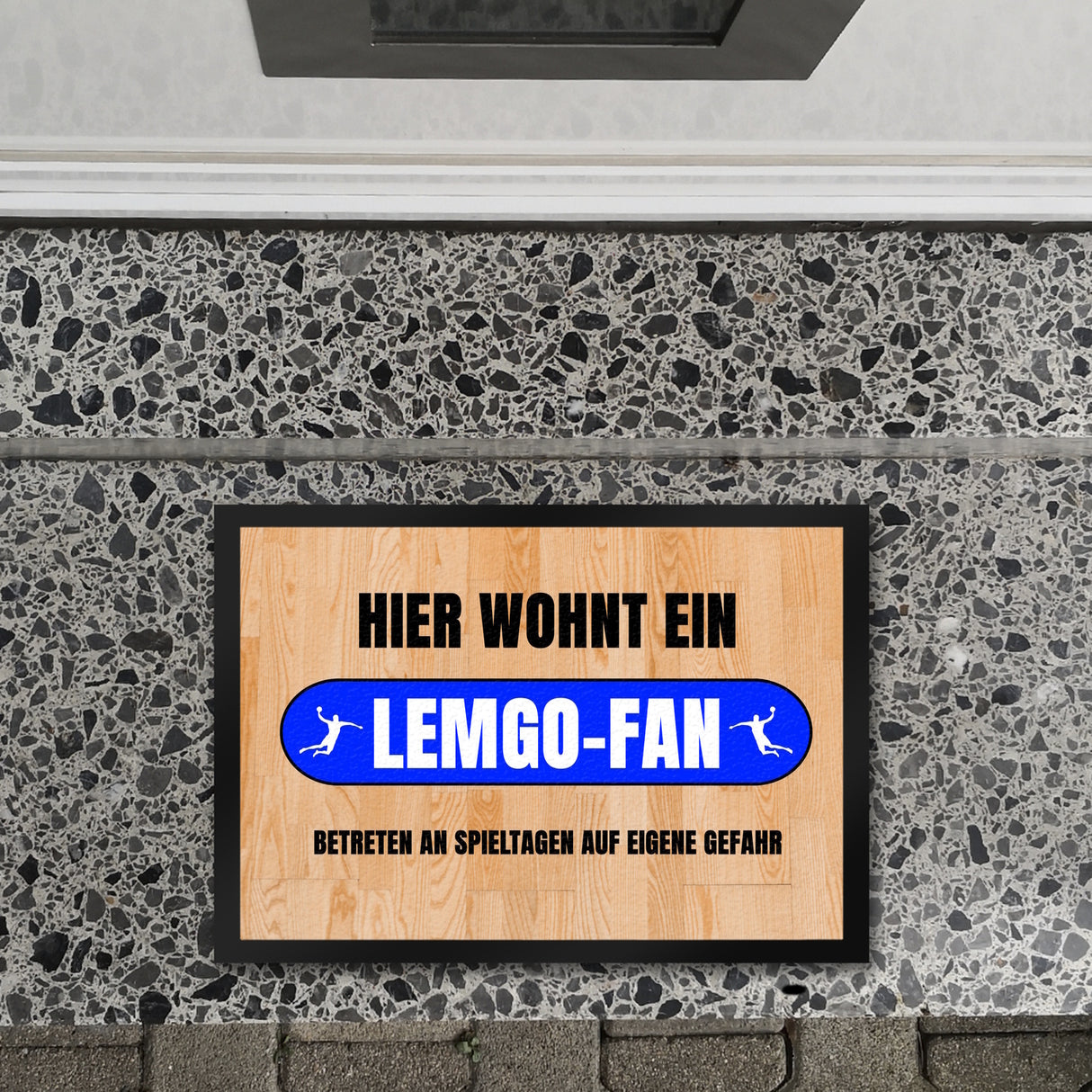 Hier wohnt ein Lemgo-Fan Fußmatte in 35x50 cm mit Turnhallenboden Motiv