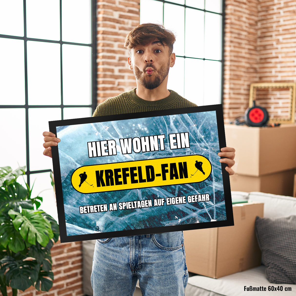 Hier wohnt ein Krefeld-Fan Fußmatte in 35x50 cm mit Eishallen Boden-Motiv