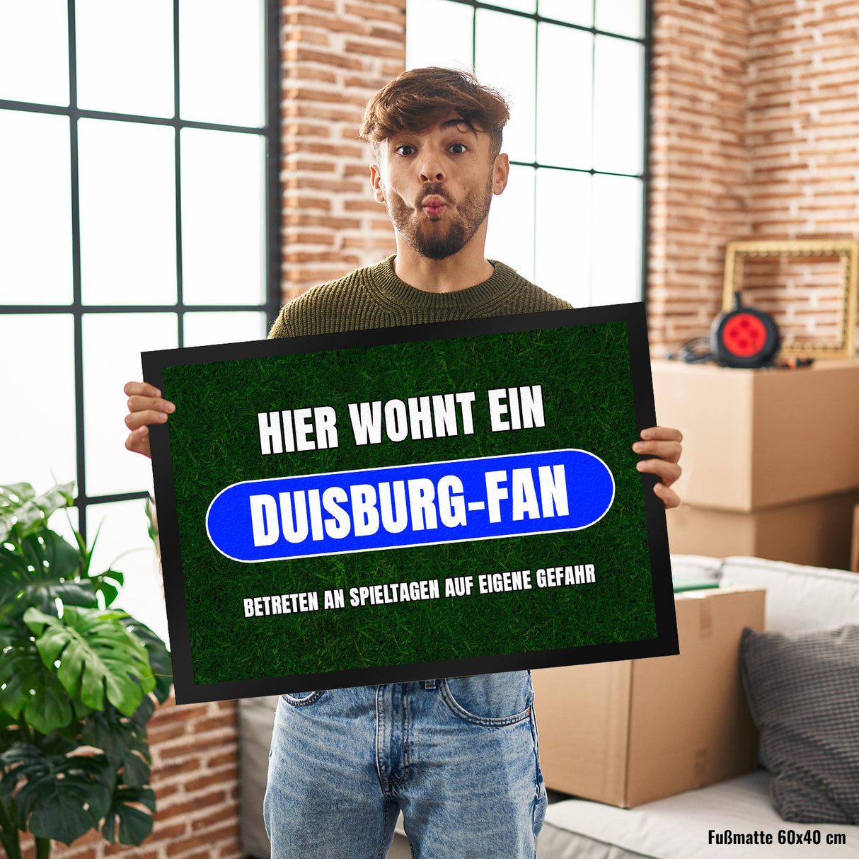 Hier wohnt ein Duisburg-Fan Fußmatte in 35x50 cm mit Rasenmotiv
