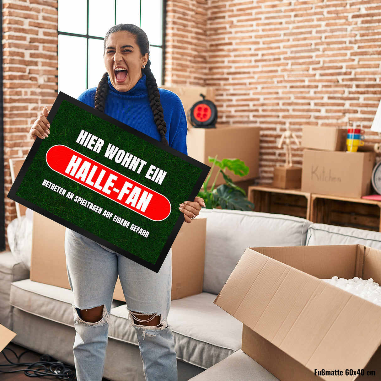 Hier wohnt ein Halle-Fan Fußmatte in 35x50 cm mit Rasenmotiv