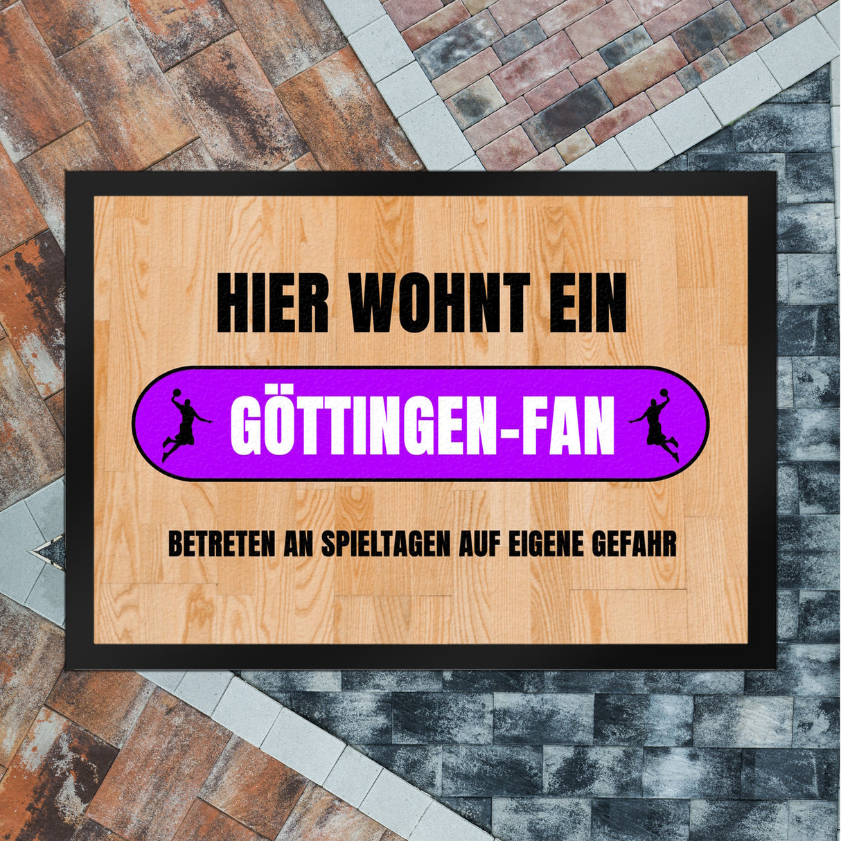 Hier wohnt ein Göttingen-Fan Fußmatte in 35x50 cm mit Turnhallenboden Motiv