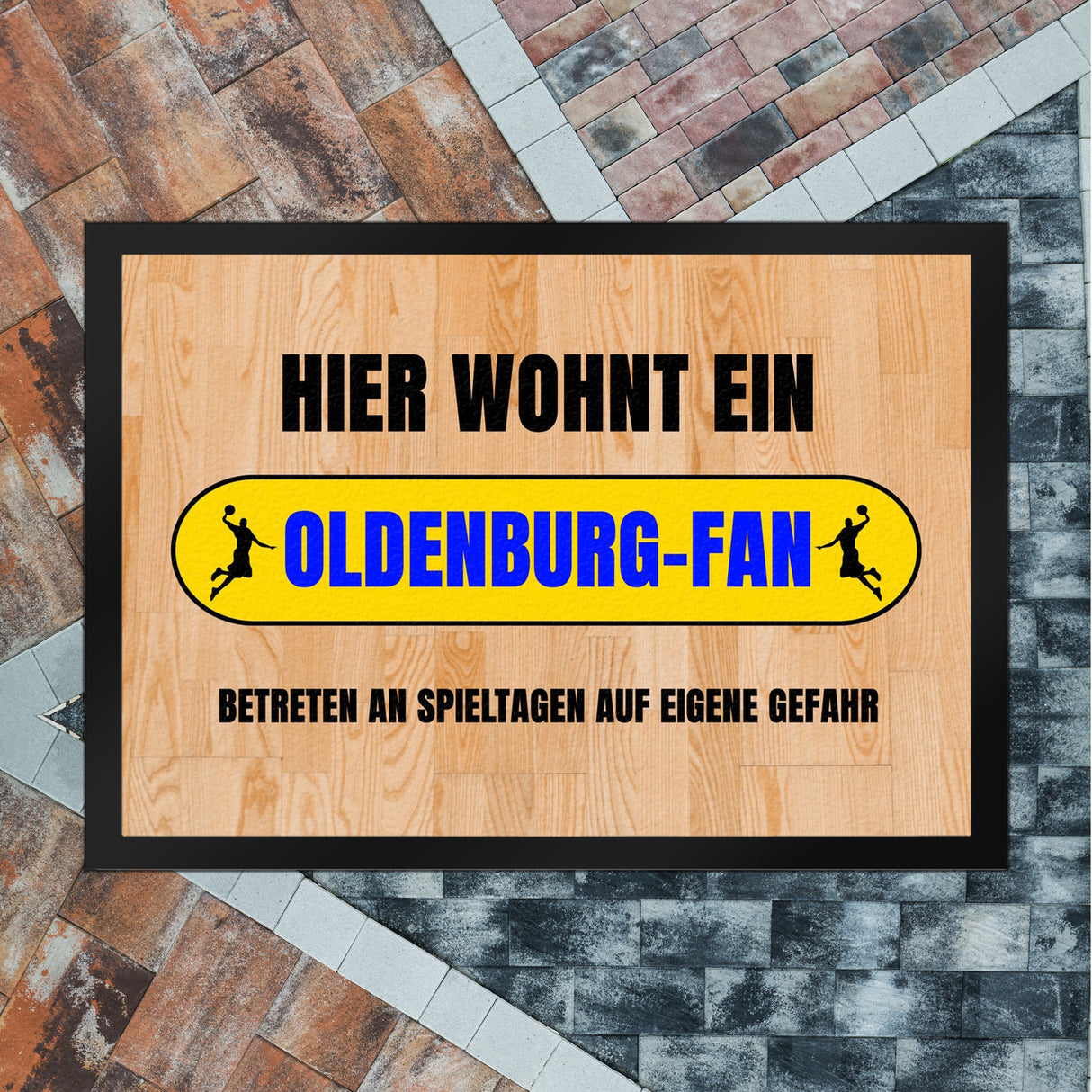 Hier wohnt ein Oldenburg-Fan Fußmatte in 35x50 cm mit Turnhallenboden Motiv