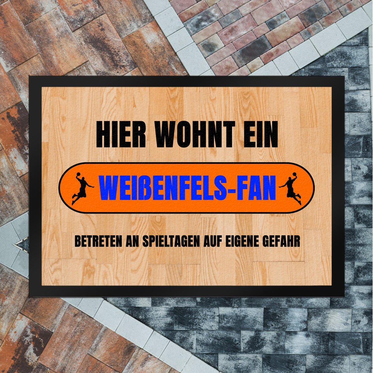 Hier wohnt eenfels-Fan Fußmatte in 35x50 cm mit Turnhallenboden Motiv
