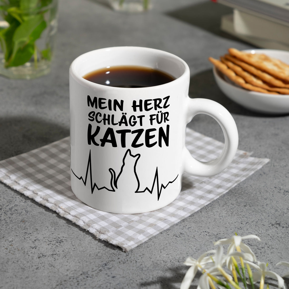 Mein Herz schlägt für Katzen Kaffeebecher mit süßem EKG Motiv