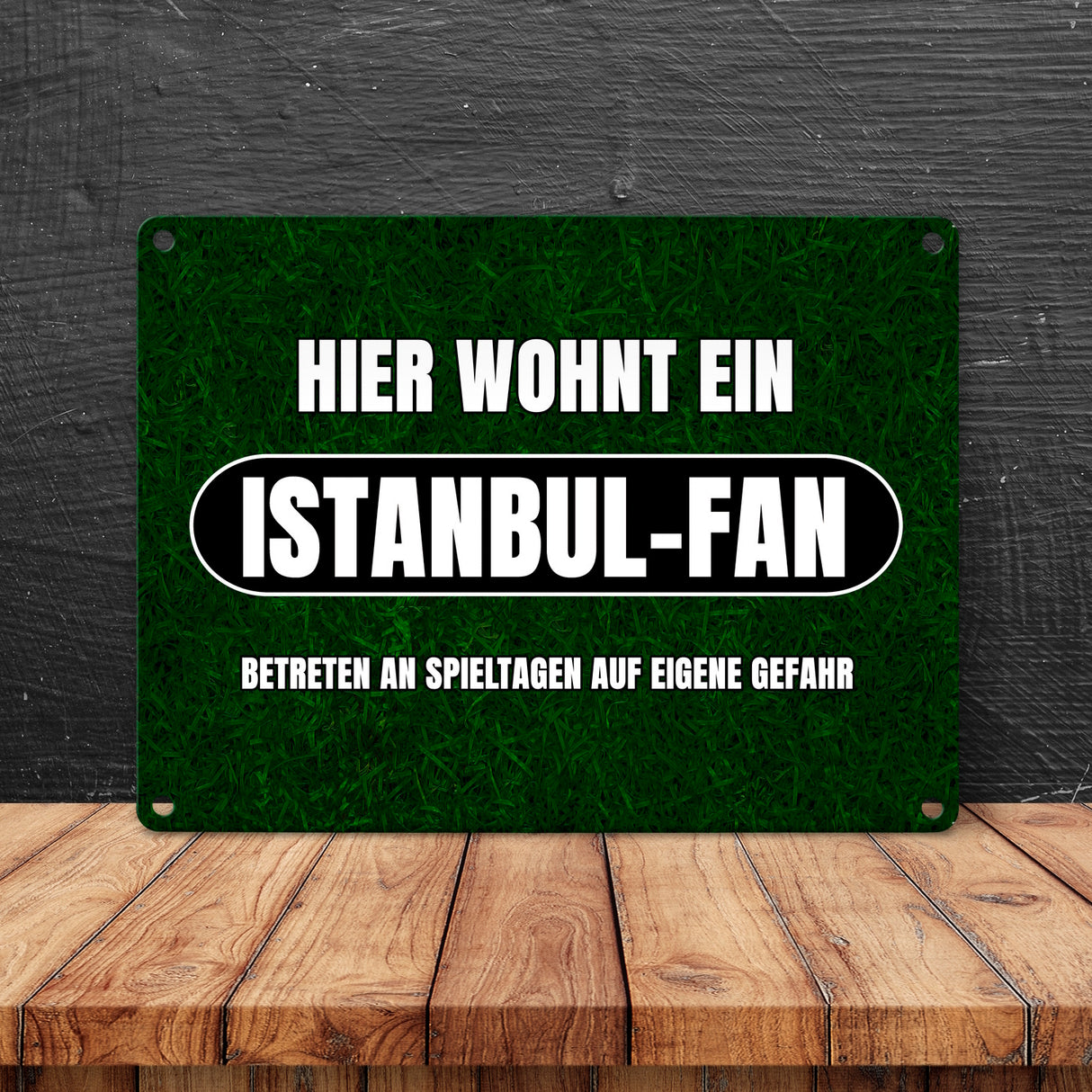 Hier wohnt ein Istanbul-Fan Metallschild in 15x20 cm mit Rasenmotiv