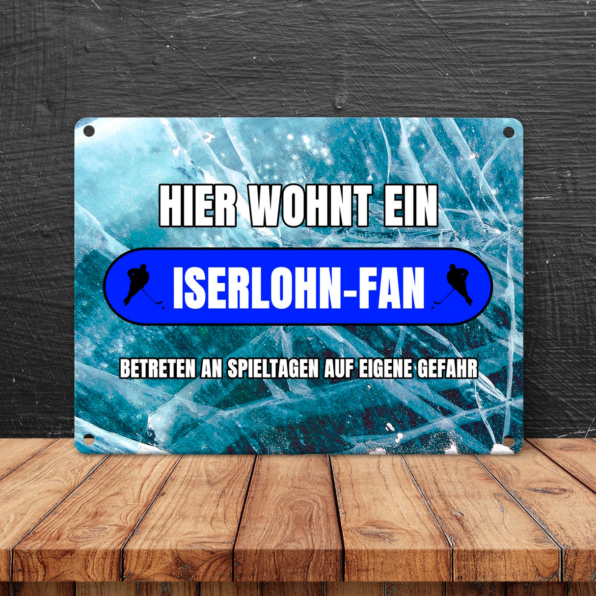 Hier wohnt ein Iserlohn-Fan Metallschild in 15x20 cm mit Eishallen Boden-Motiv