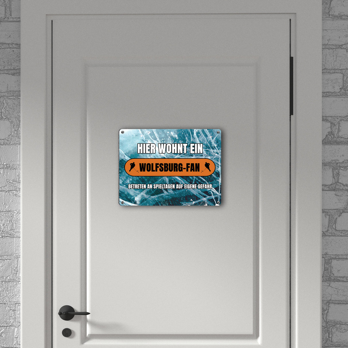 Hier wohnt ein Wolfsburg-Fan Metallschild in 15x20 cm mit Eishallen Boden-Motiv