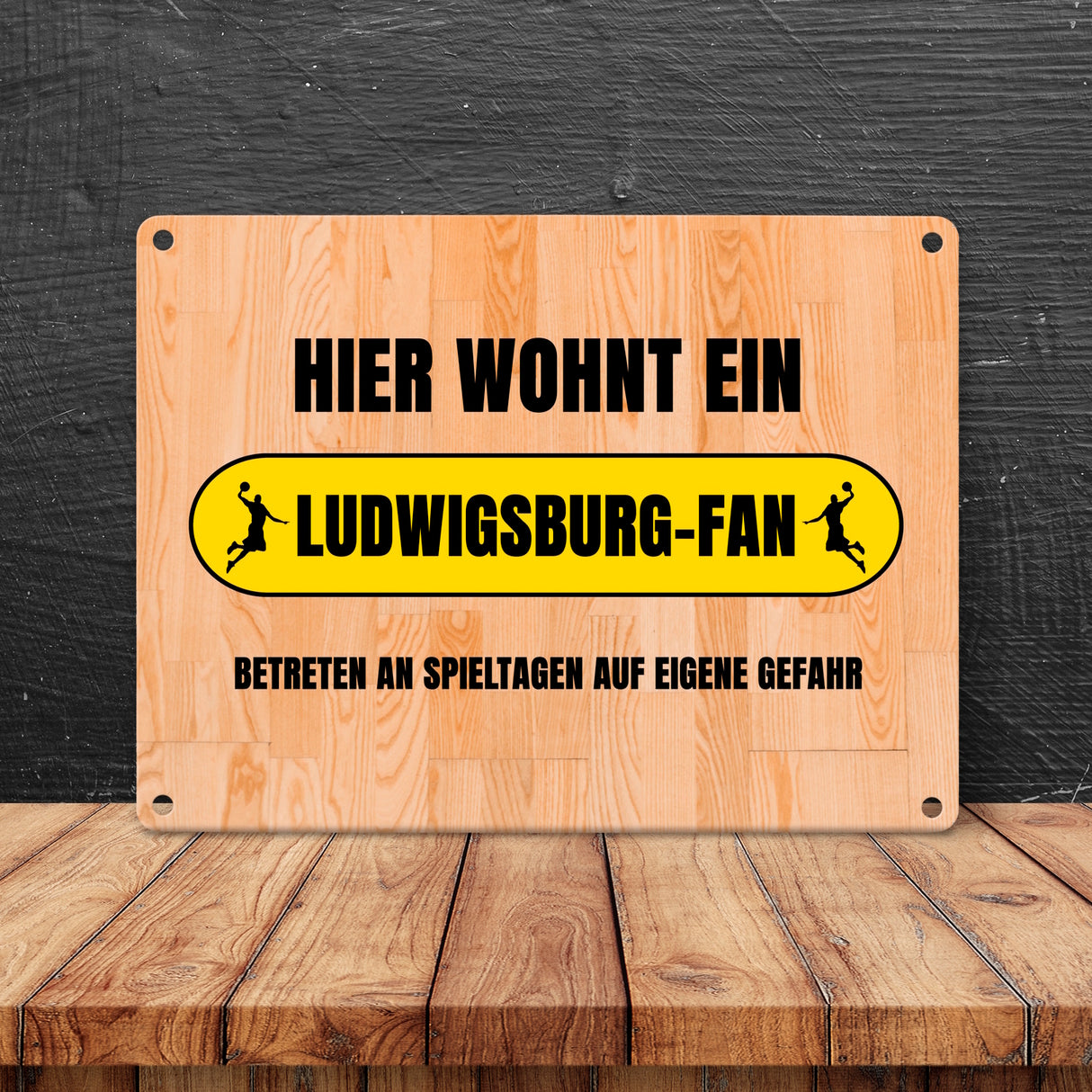 Hier wohnt ein Ludwigsburg-Fan Metallschild in 15x20 cm mit Turnhallenboden Motiv