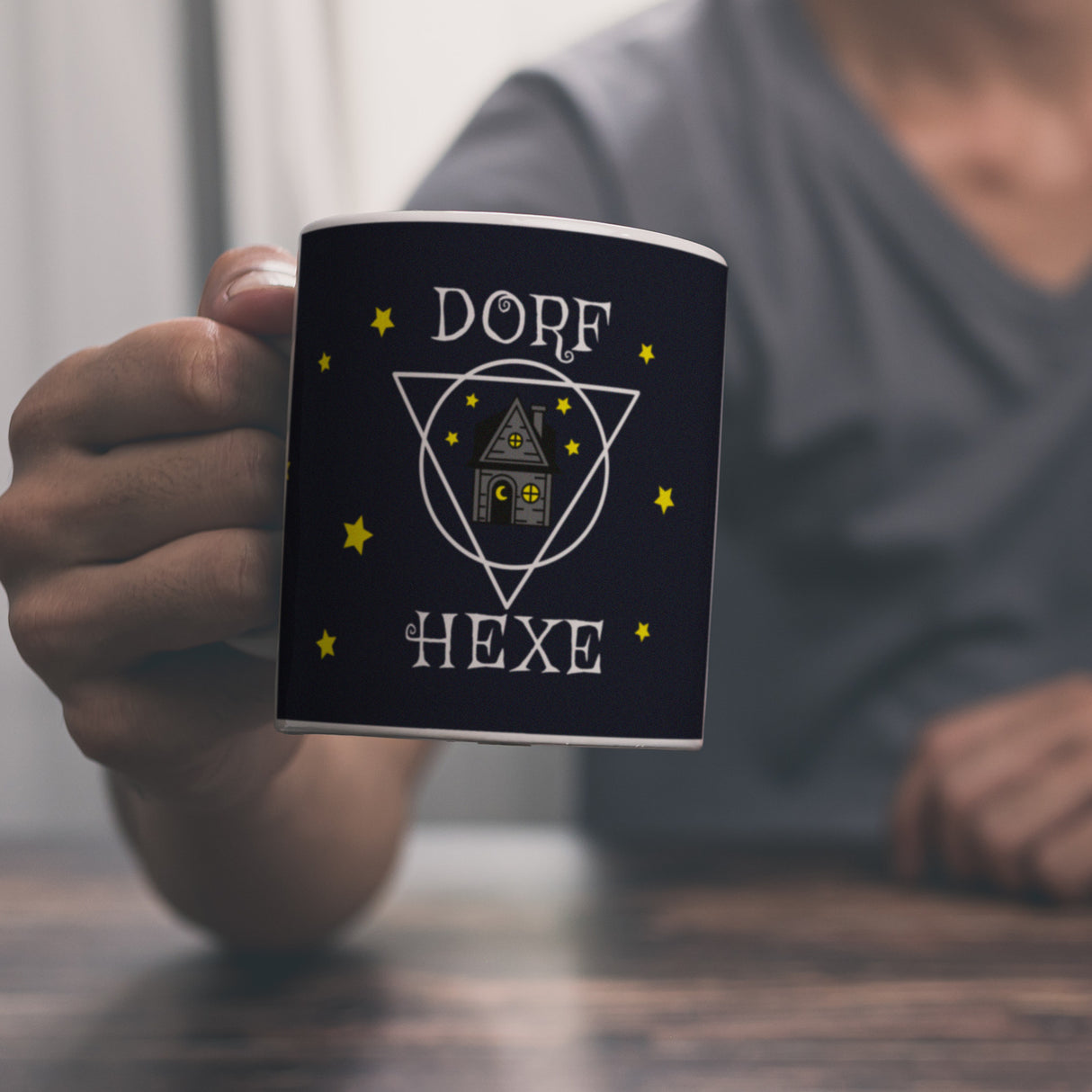 Dorfhexe Kaffeebecher mit Hexenhaus Motiven