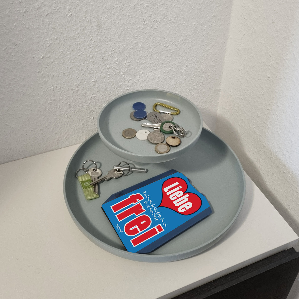 Parklücke freihalten Parkscheibe mit Botschaft an die Nachbarn Variante 1