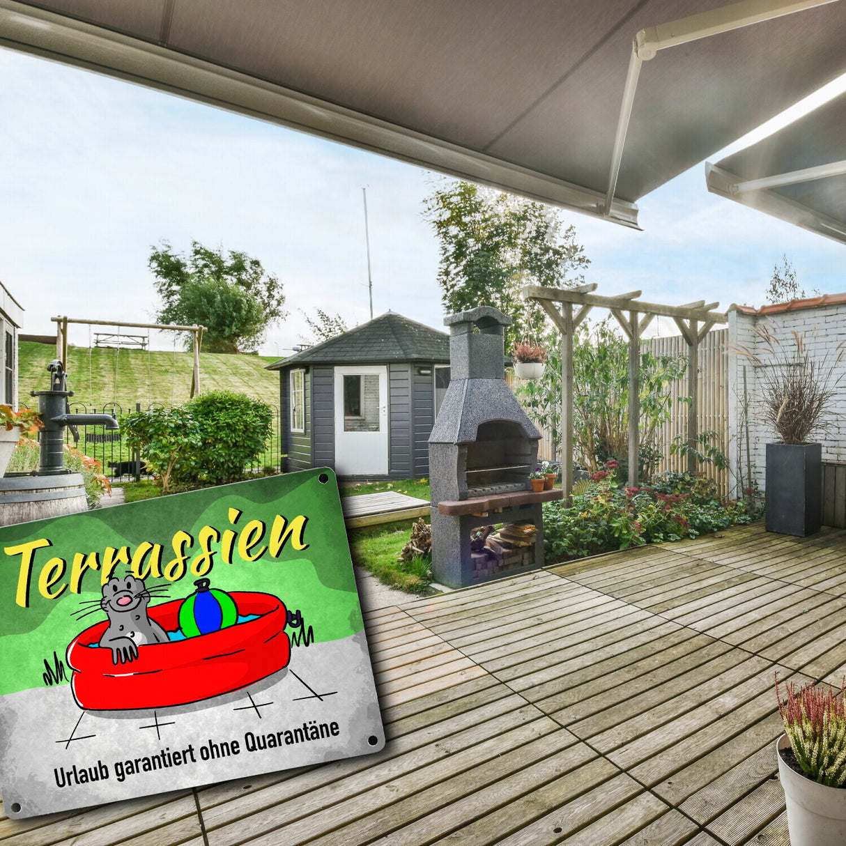 Terrassien Metallschild mit Seeleopard auf der Terrasse