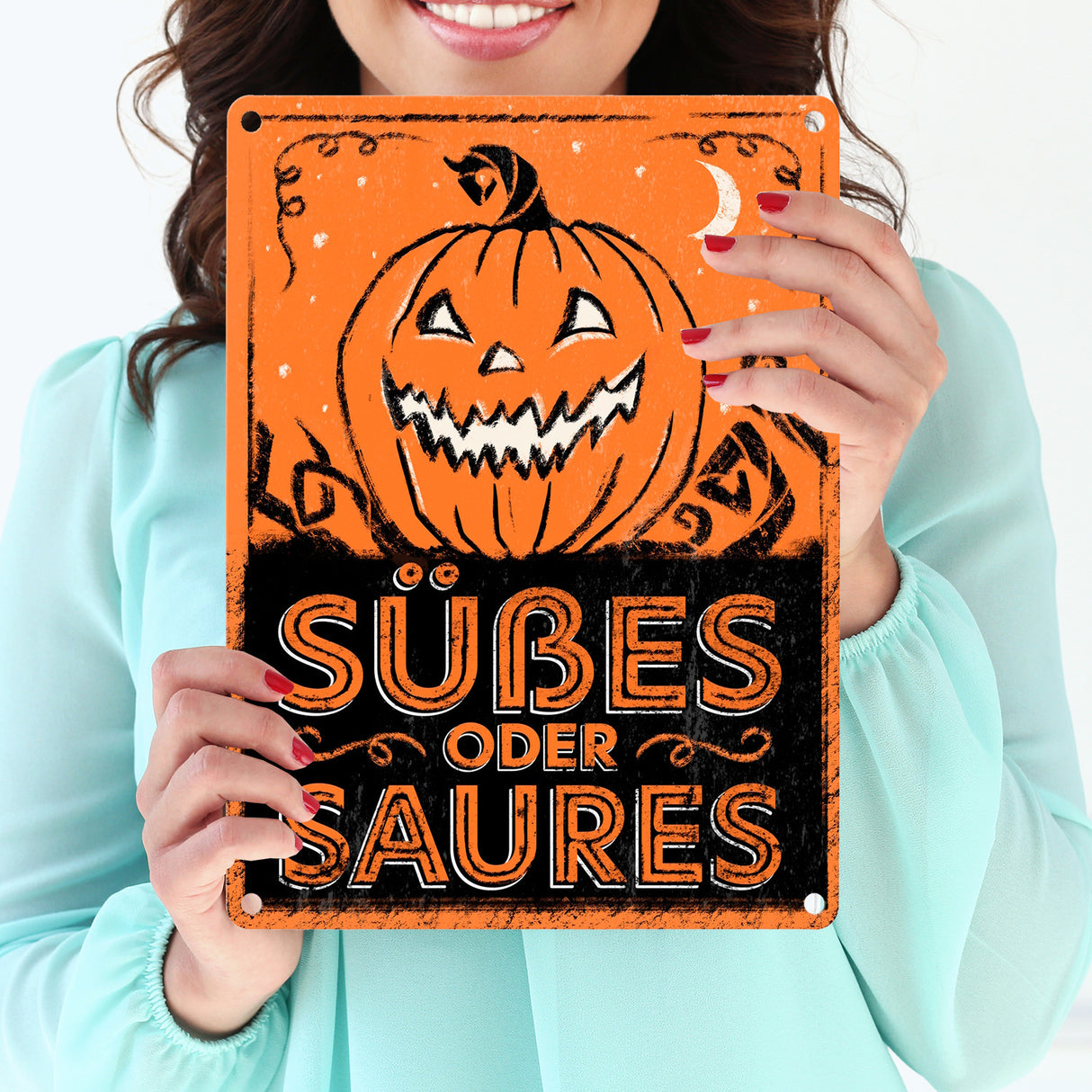 Metallschild mit Halloween Kürbis Motiv im used Look - Süßes oder Saures