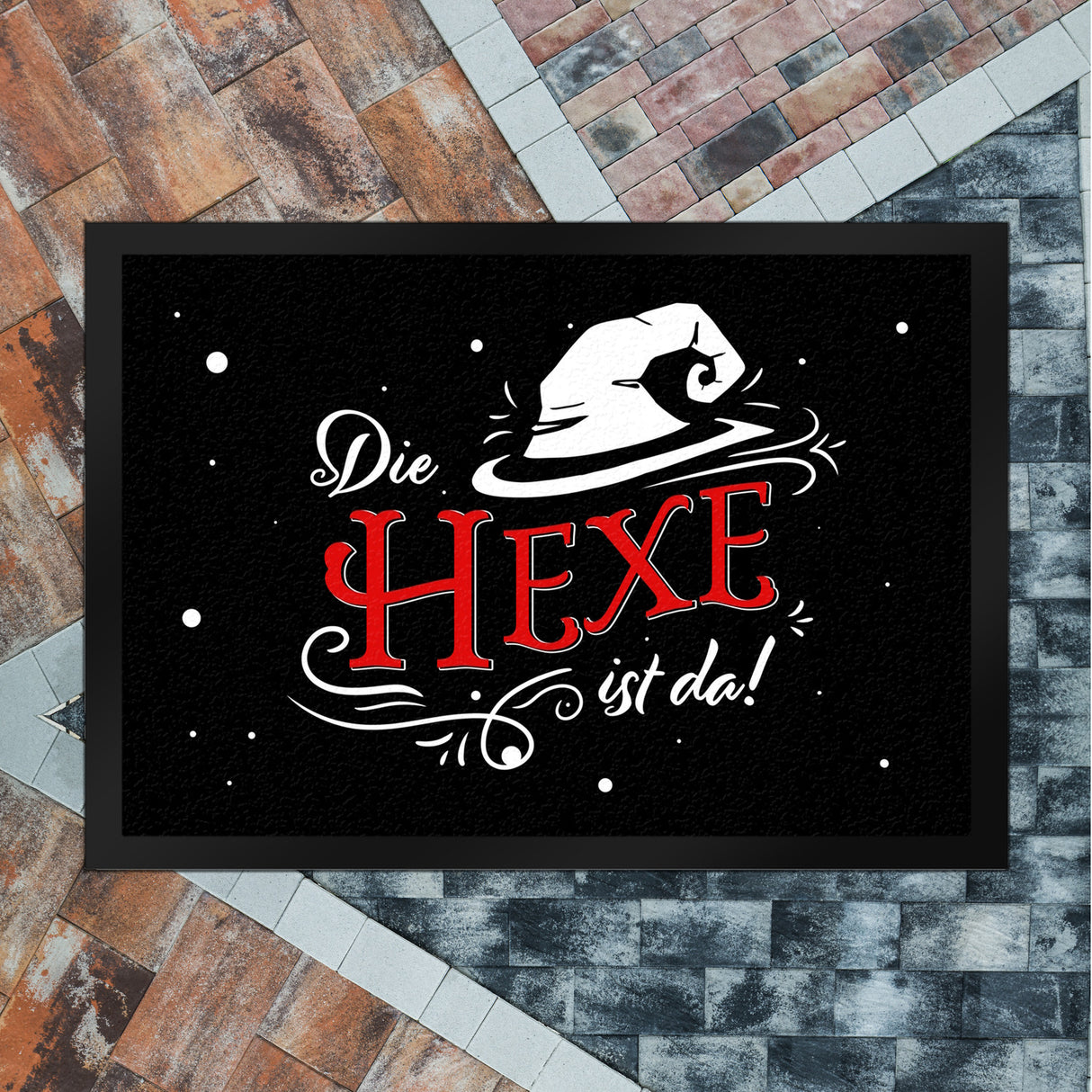 Fußmatte im Halloween Design mit lustigem Spruch und Hexenhut - Die Hexe ist da