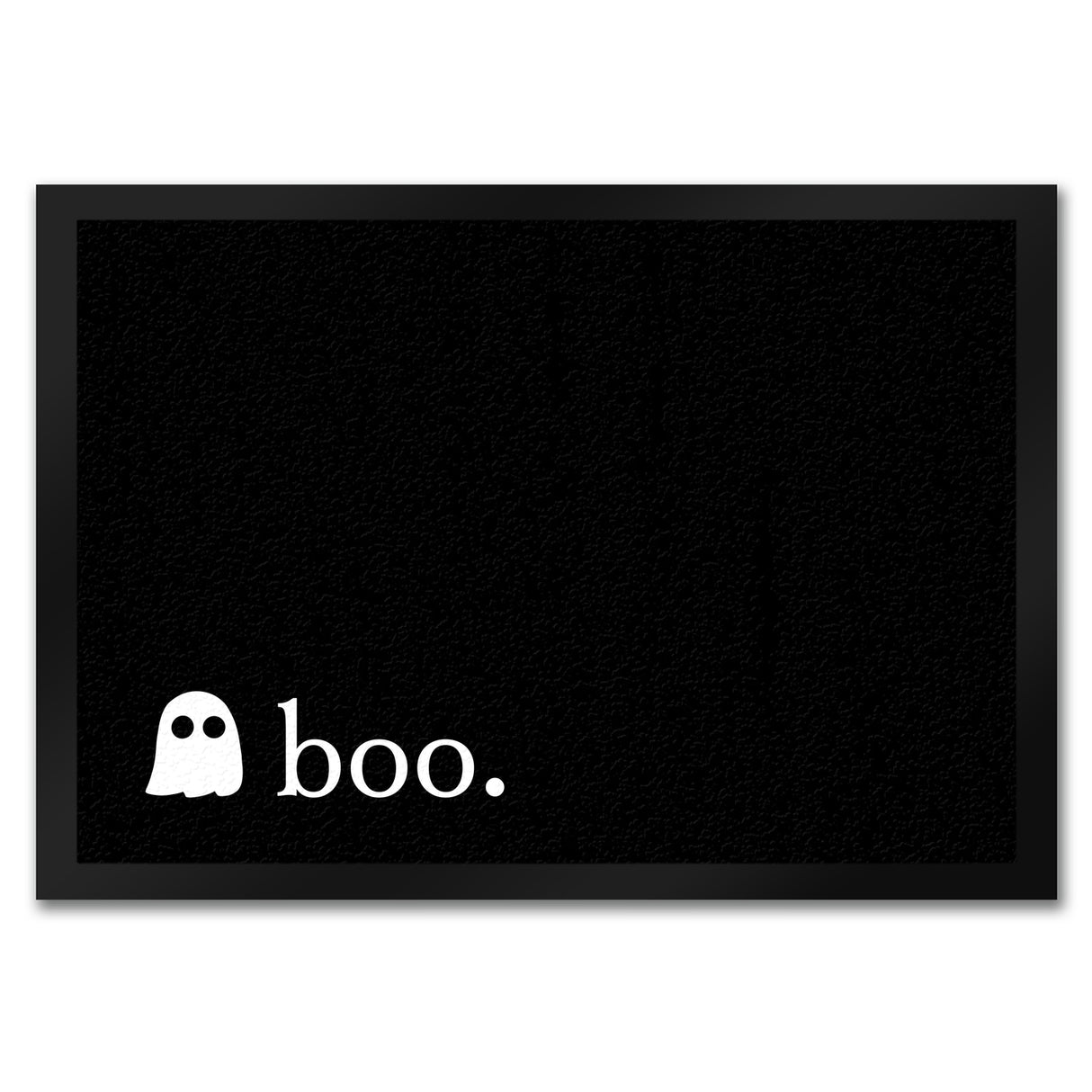Fußmatte mit kleinem Geist und Boo Schriftzug im schlichten Halloween Stil