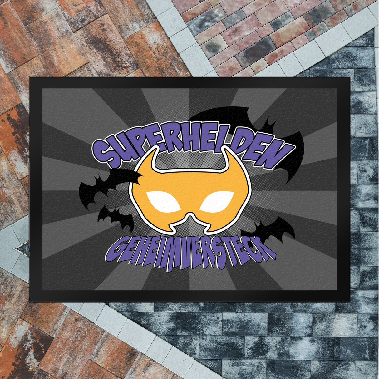 Superhelden Geheimversteck Fußmatte im Comicdesign mit Fledermäusen