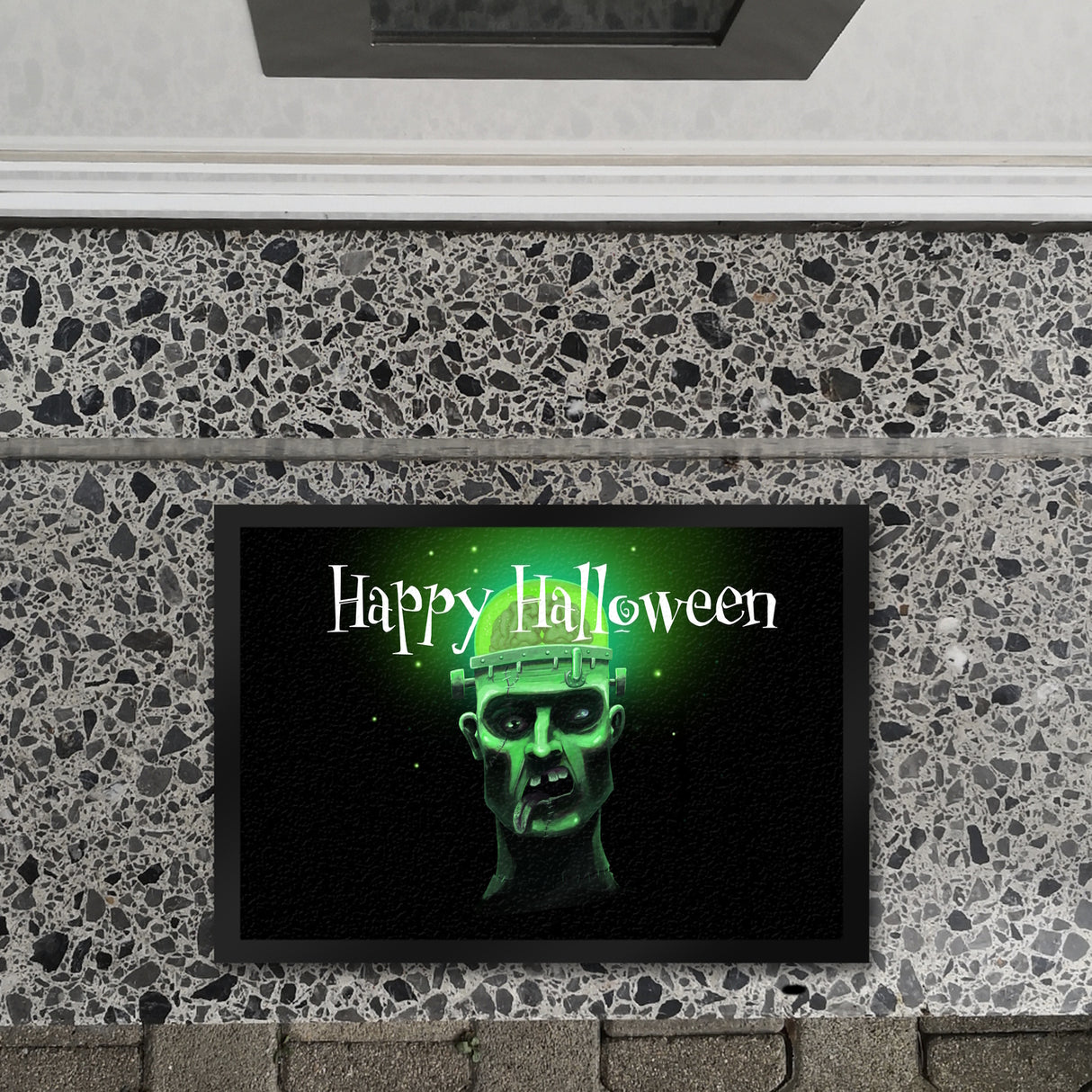 Fußmatte mit Zombie Motiv und Happy Halloween Schriftzug