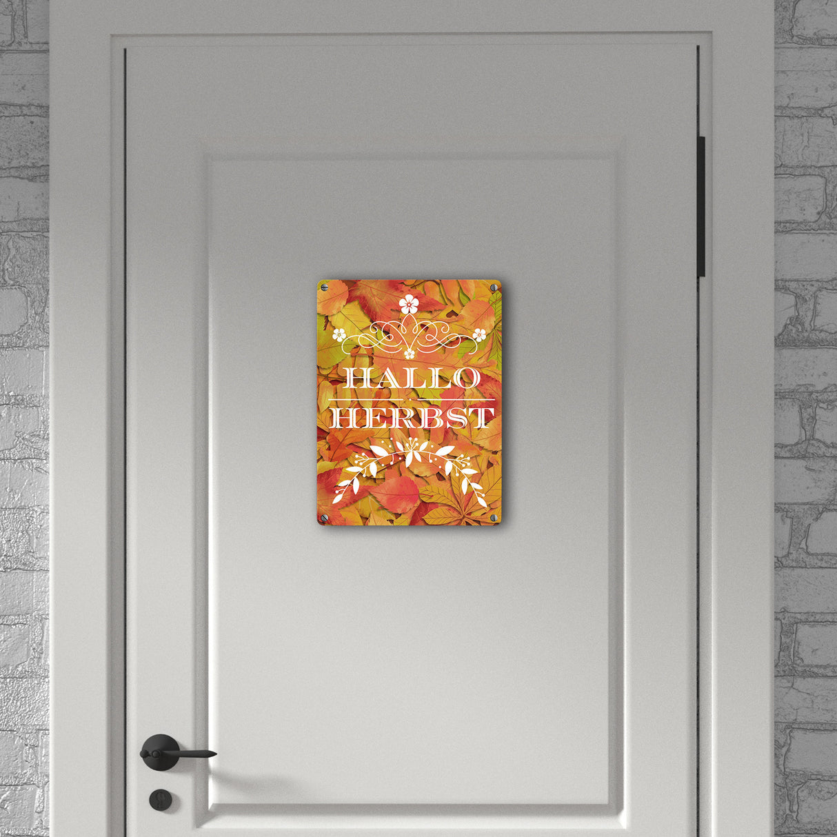 Metallschild mit schönen Herbstblättern und Schriftzug - Hallo Herbst