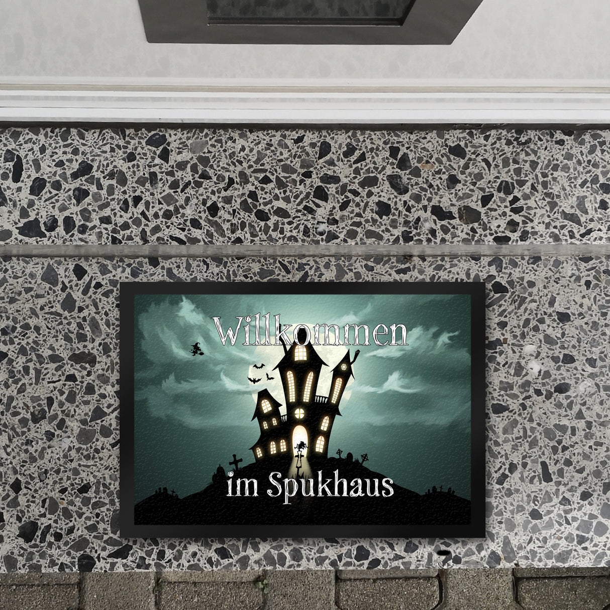 Fußmatte mit gruseligem Halloween Motiv und Spruch - Willkommen im Spukhaus