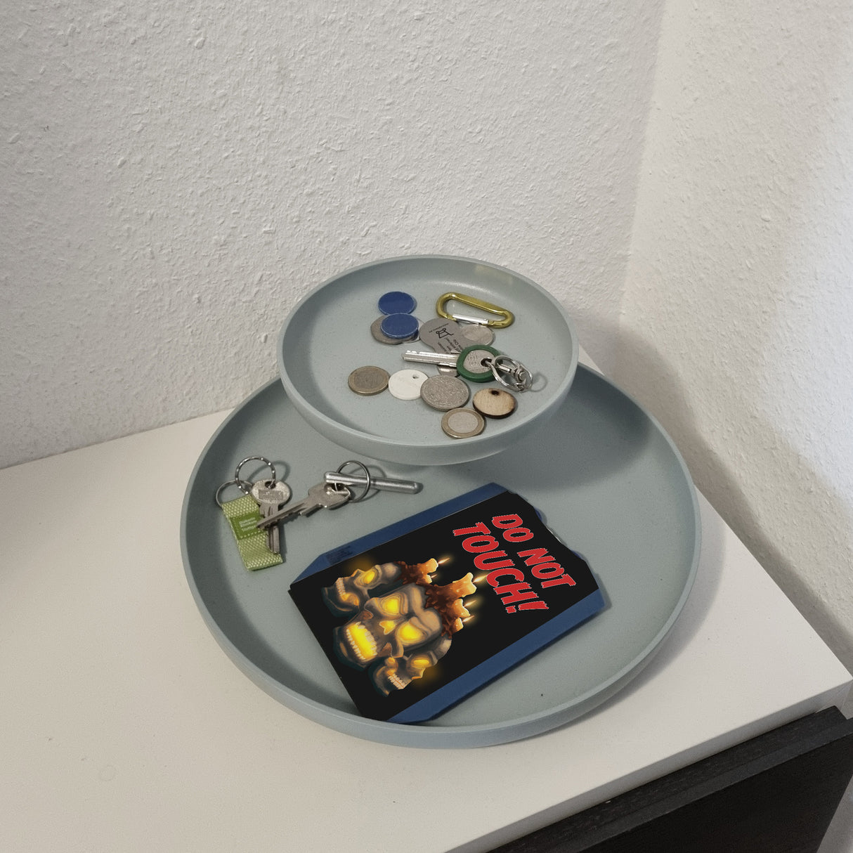 Totenkopf mit Kerzen und Spruch - Do not touch Parkscheibe mit Eiskratzer