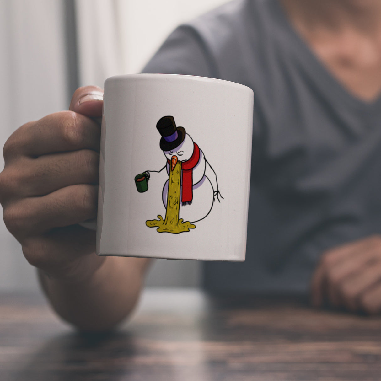 Kotzender Schneemann mit Glühweintasse Weihnachten Kaffeebecher